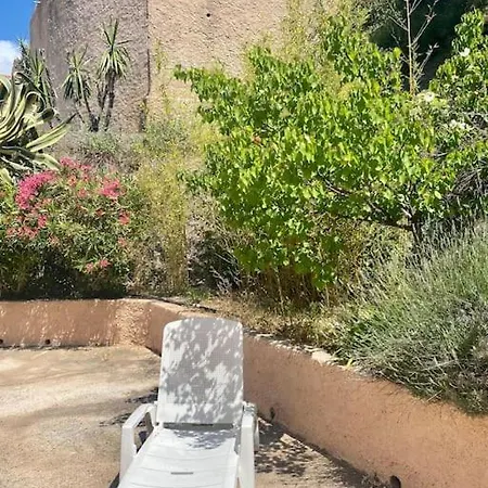 Avec Vue Sur Chateau Et Piscine Privee Διαμέρισμα