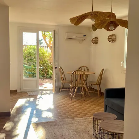 Διαμέρισμα Avec Vue Sur Chateau Et Piscine Privee *