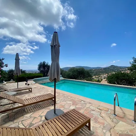 Avec Vue Sur Chateau Et Piscine Privee Διαμέρισμα